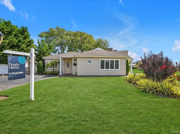 2 Adam Road W, Massapequa, NY 11758