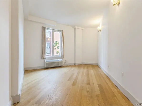 263 Hull Street image 8 of 26