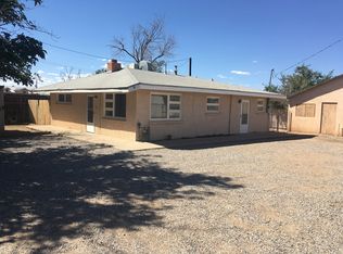 609 Vineyard Rd NE, Albuquerque, NM 87113