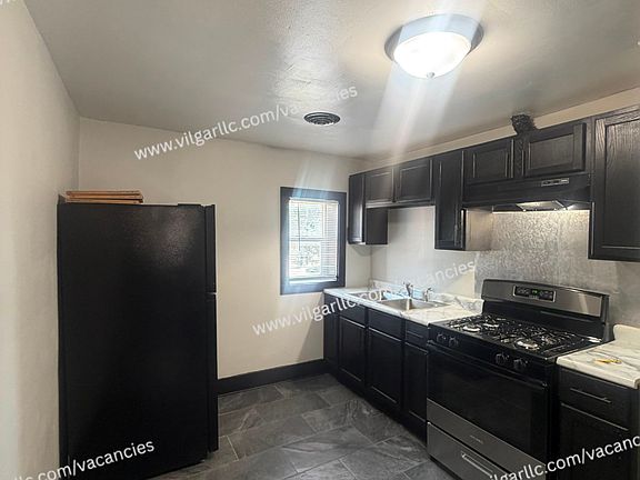 5th image of 5035 Tod Ave APT 2