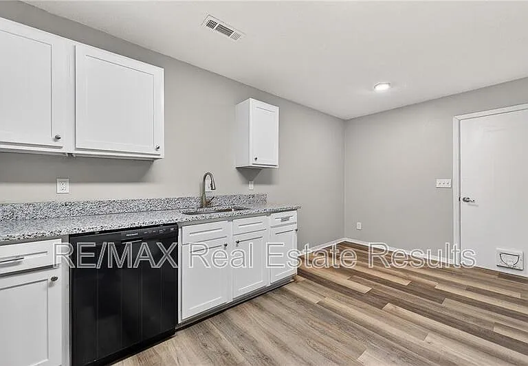 4418 W Acoma St — Photo 8