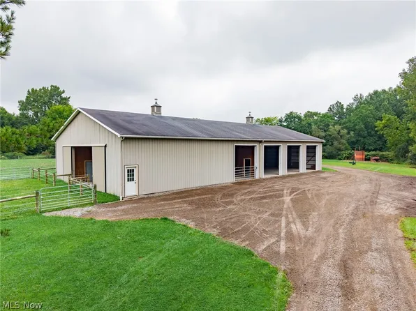 357 State Rd NW, Warren, OH 44483