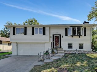 500 Driftwood Dr, Lincoln, NE 68510