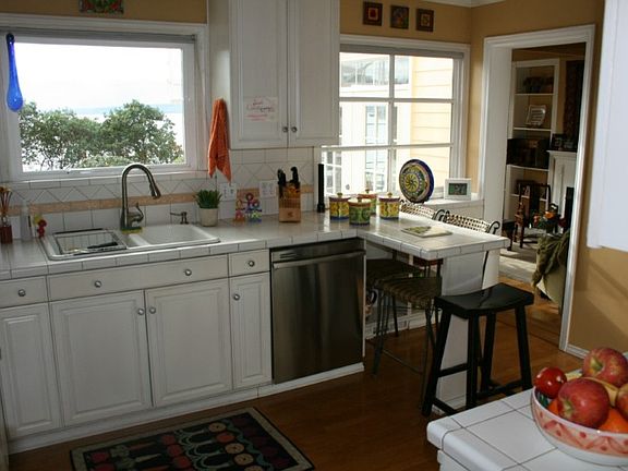 4th image of 12609 Shorewood Dr SW