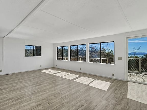4th image of 7047 Butte St