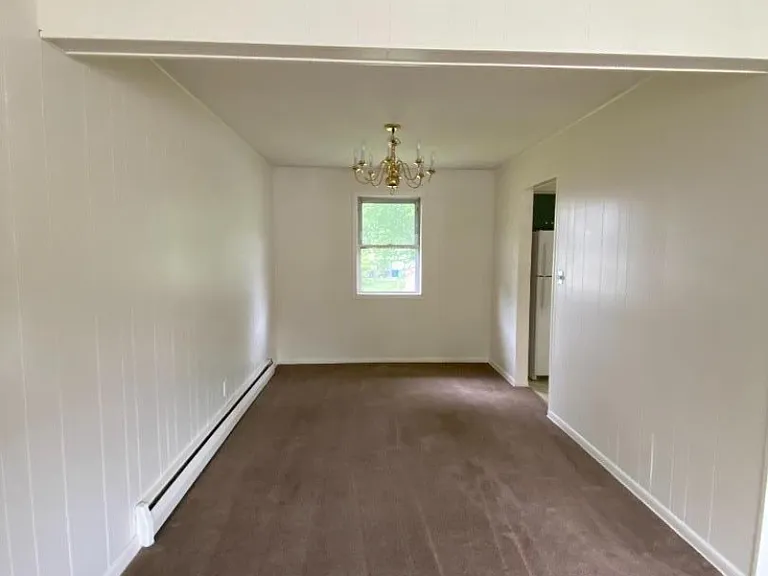 721 Lawrence Rd — Photo 3