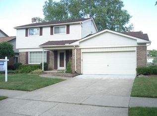 7462 Emerson Dr, Canton, MI 48187