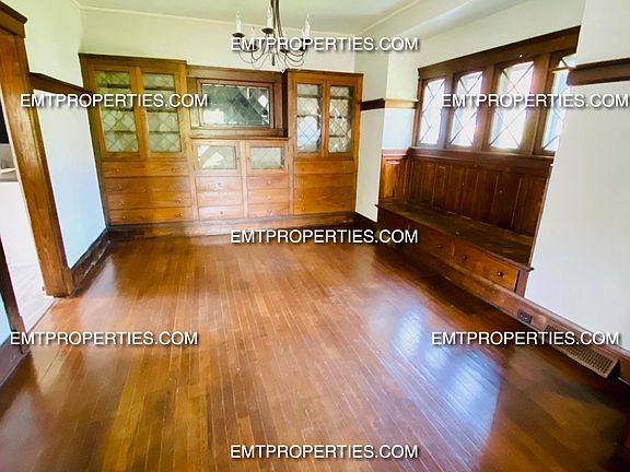 3rd image of 501 Park Ave