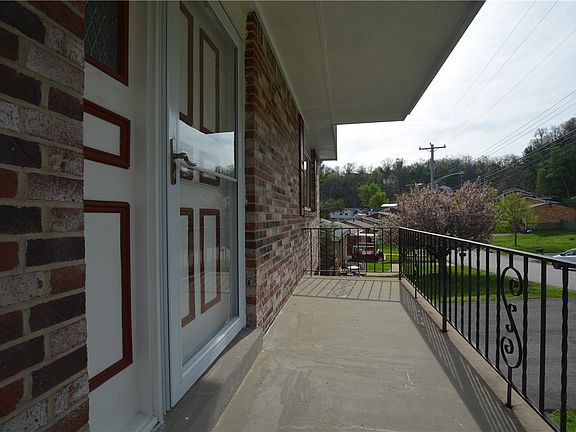 2nd image of 229 Springwood Dr