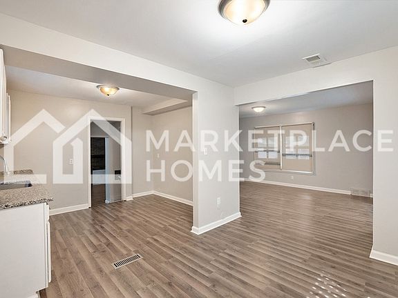 5th image of 8800 Marseilles St