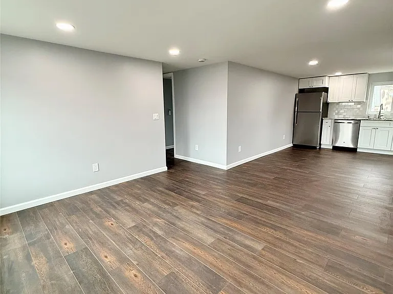 19 Lee Ave #3 — Photo 4