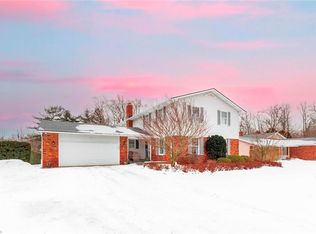 997 Brainard Rd, Highland Heights, OH 44143