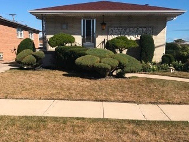 1st image of 1202 Memorial Dr