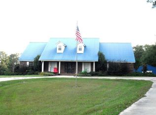 537 Service Rd, Laurel, MS 39443