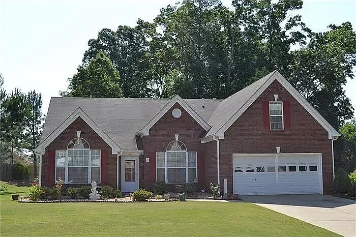 4 bed, 2570 sqft, $2,700 — Photo 1