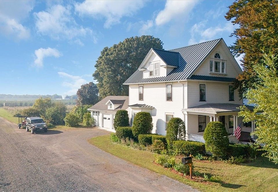 1st image of 7015 Lake Ave