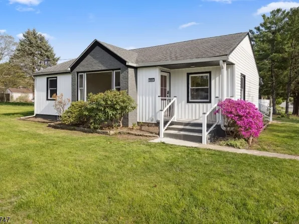 202 Parkside Ave, Pohatcong Twp., NJ 08865