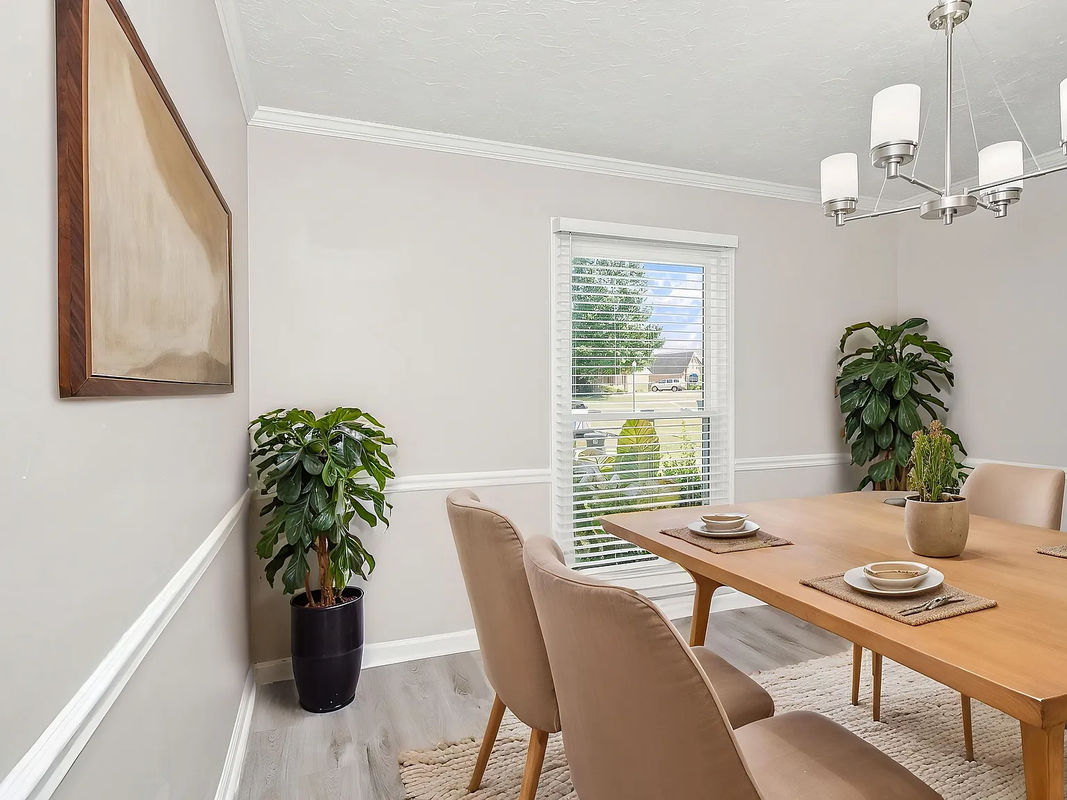 4 bed, 2.5 bath, 2100 sqft, $2,199 — Photo 4