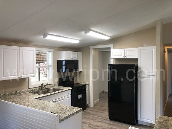 4th image of 3389 Jory St
