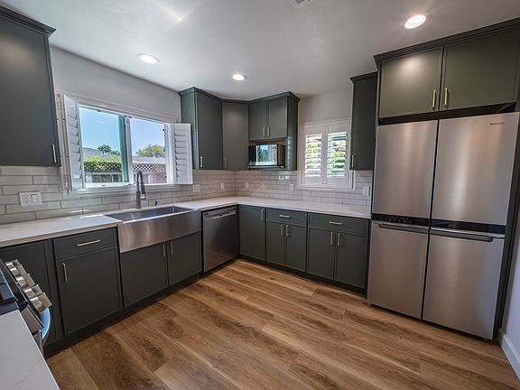 2nd image of 4044 Moreland Way