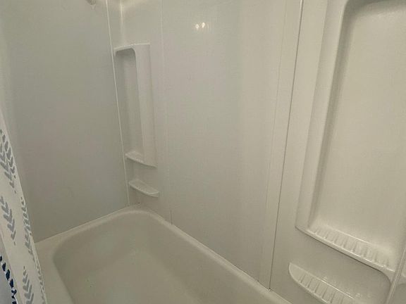 5th image of 64 N Lunenburg Dr