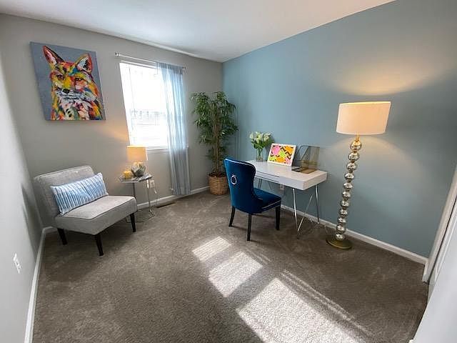 2nd image of 4 Grovewood Ct