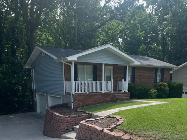 1431 N Winer Dr, Soddy Daisy, TN 37379
