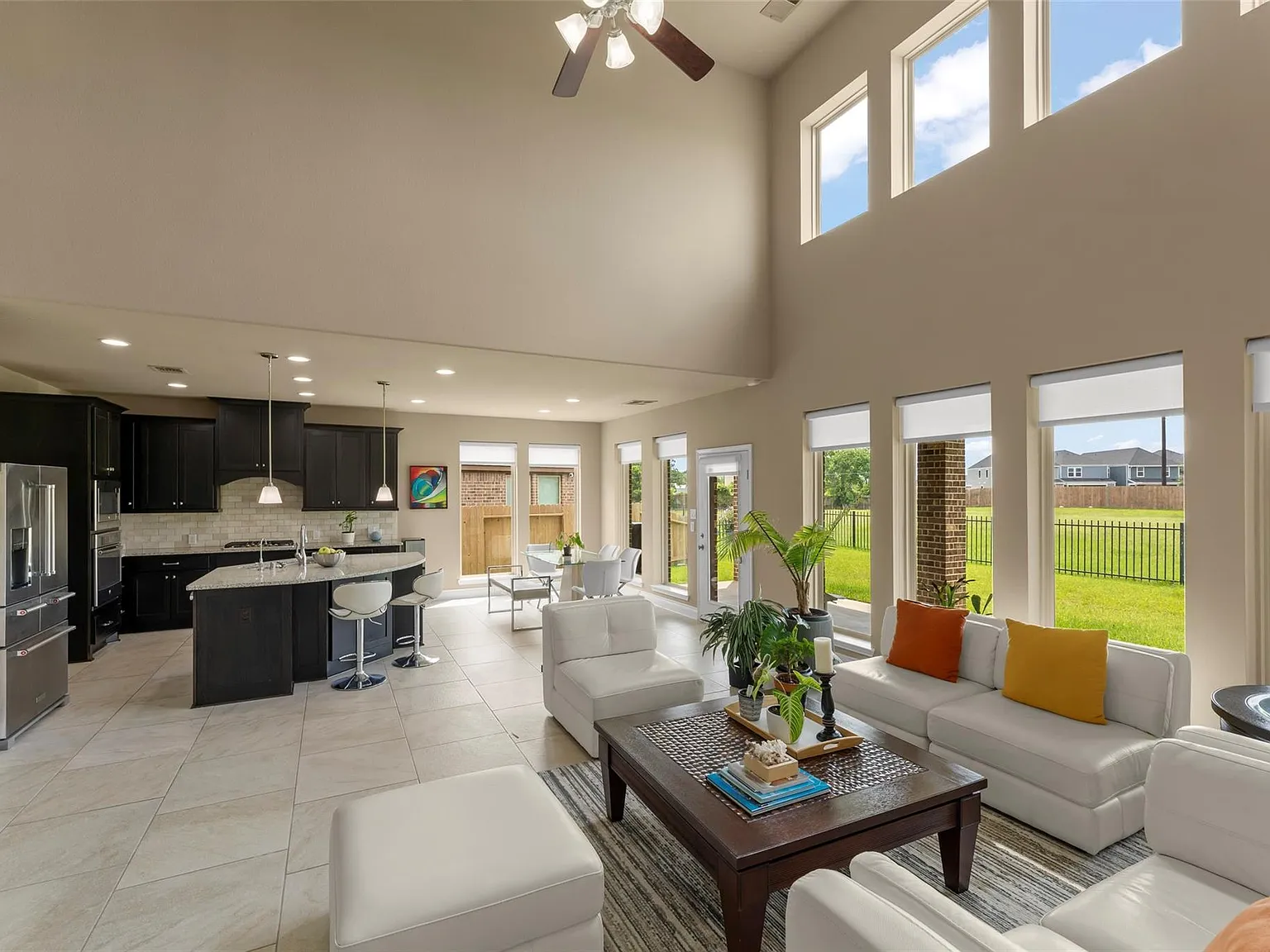 4 bed, 3.5 bath, 3449 sqft, $3,600 — Photo 3