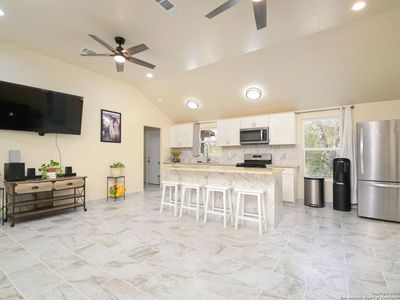 39 Post Oak Rd, La Vernia, TX, 78121