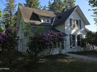31 Knob Rd, Mount Pocono, PA 18344