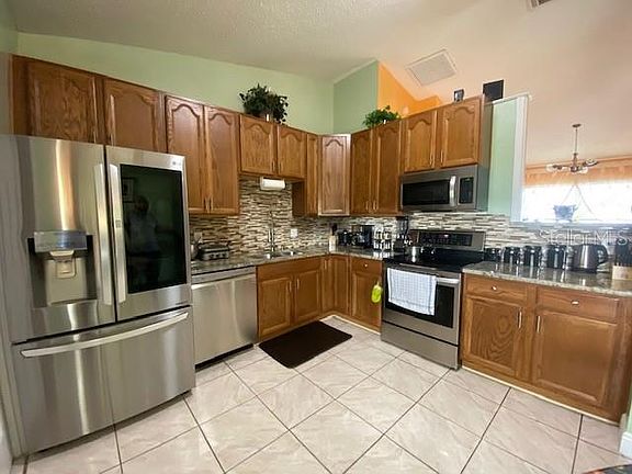 5th image of 607 Caddy Dr