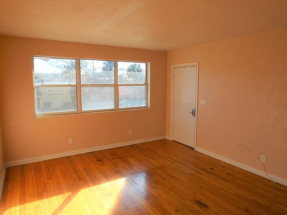 5th image of 1038 Arco Dr APT 4