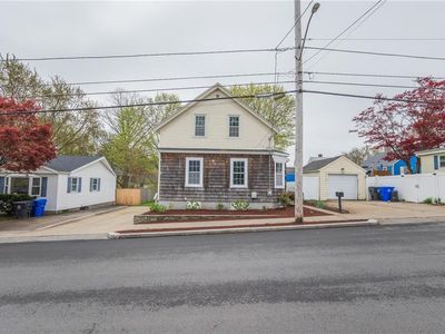 103 Burnside Ave E, Riverside, RI, 02915