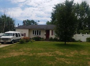 100 Sherman St, Brentwood, NY 11717