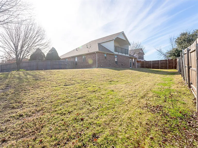 504 Connemara Ct — Photo 38