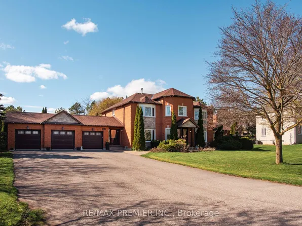 11 Sleepy Hollow Ln, Whitchurch Stouffville, ON L4A 3G7