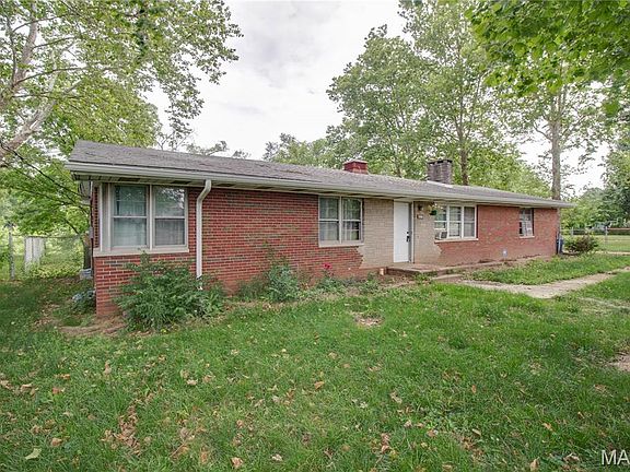 4th image of 427 Ruth Ave