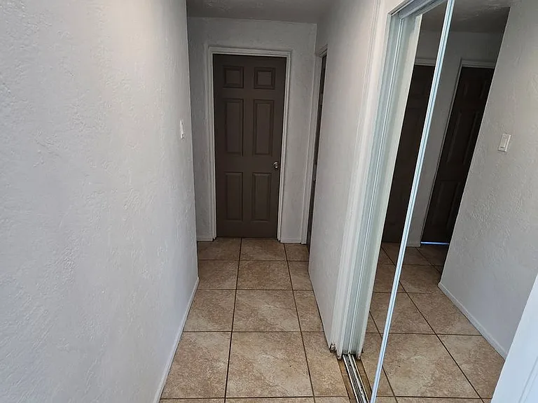 4811 Comanche Rd NE — Photo 17