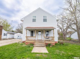 705 W Sharon St, Elmwood, IL