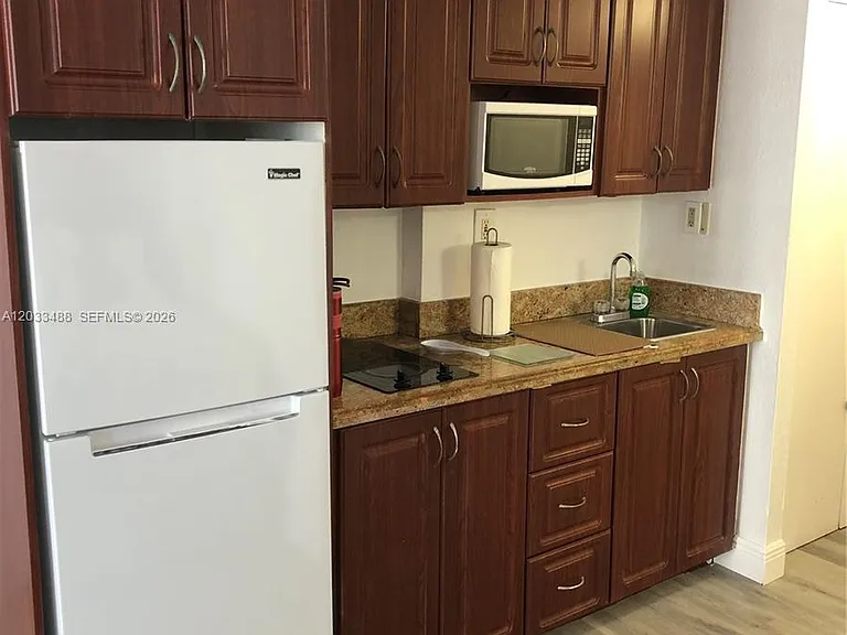 19201 Collins Ave #806 — Photo 8