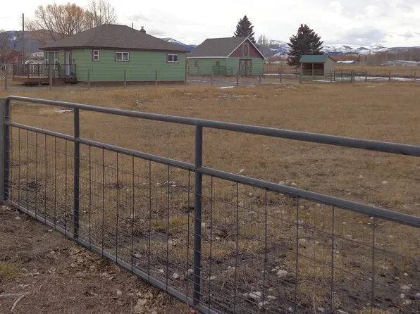 214 N Schuyler St, Anaconda, MT 59711