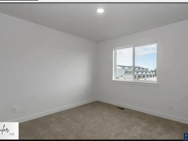 1263 N Marion Rd — Photo 6