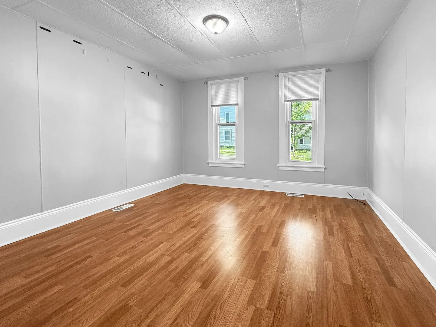 2 bed, 1.0 bath, $1,450 — Photo 4