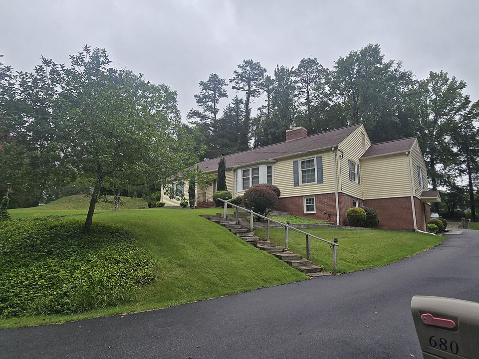 1st image of 680 Park Ln
