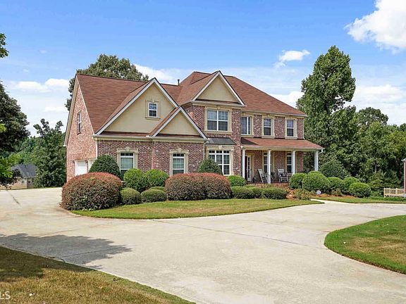 2nd image of 120 Lochmere Ln