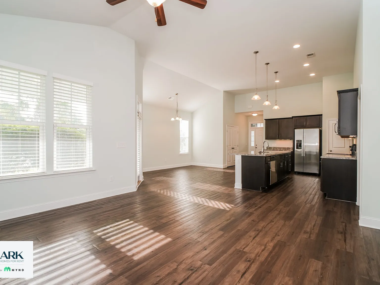 3 bed, 2.0 bath, 1622 sqft, $1,749 — Photo 3