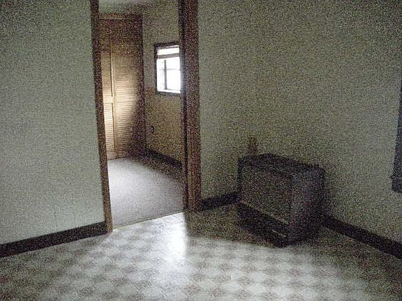 2nd image of 305 Mayfair Ave