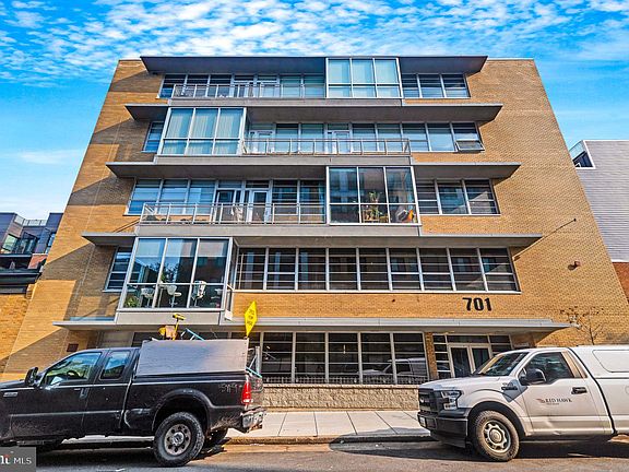 3rd image of 701 Lamont St NW APT 20