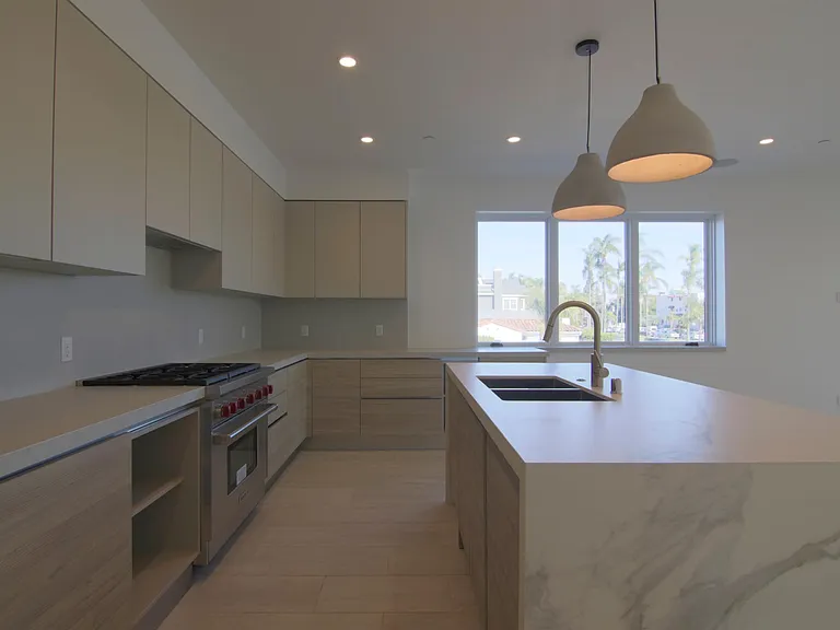 1014 5th St #2A — Photo 14