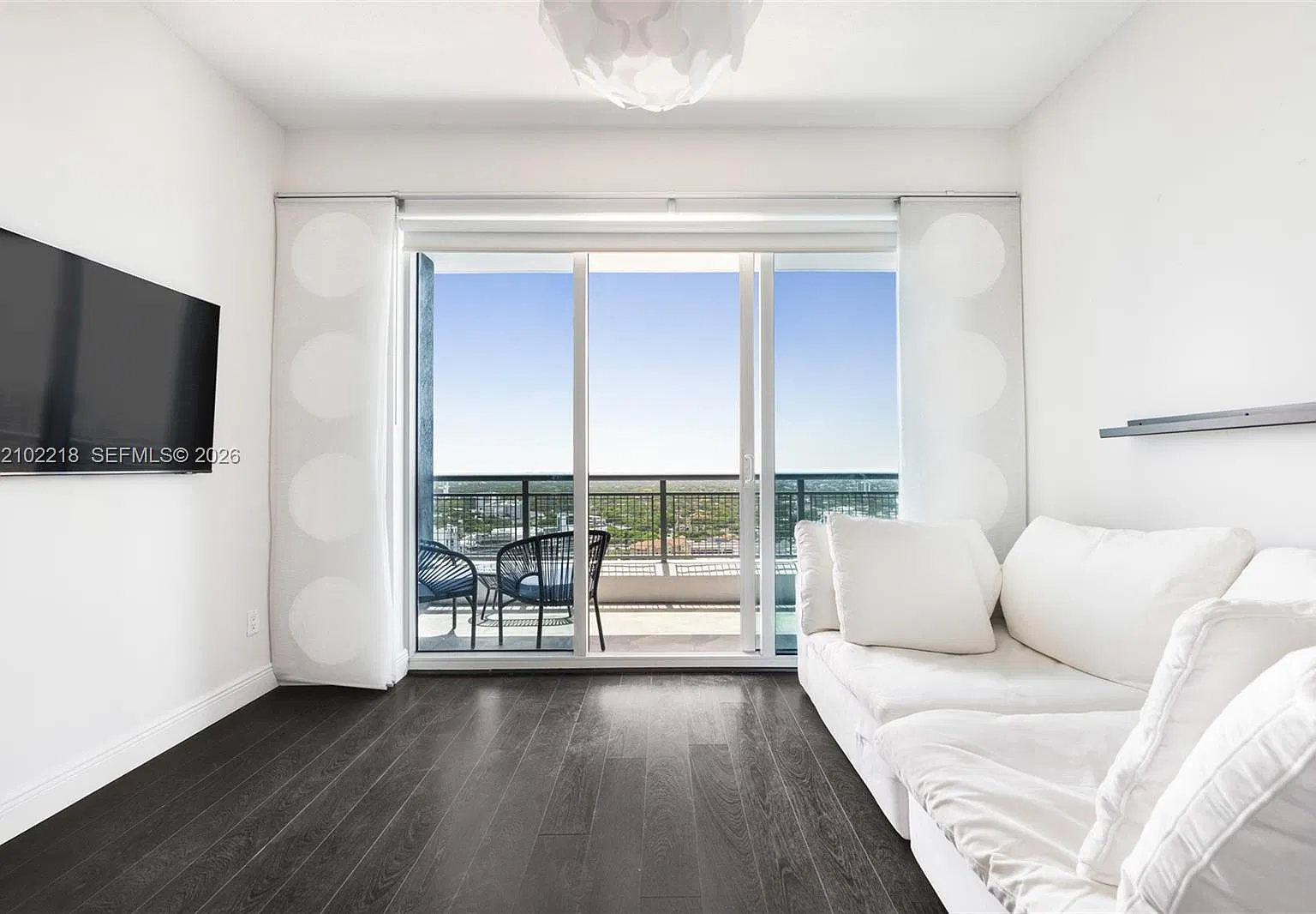 Infinity At Brickell Cond — Photo 2
